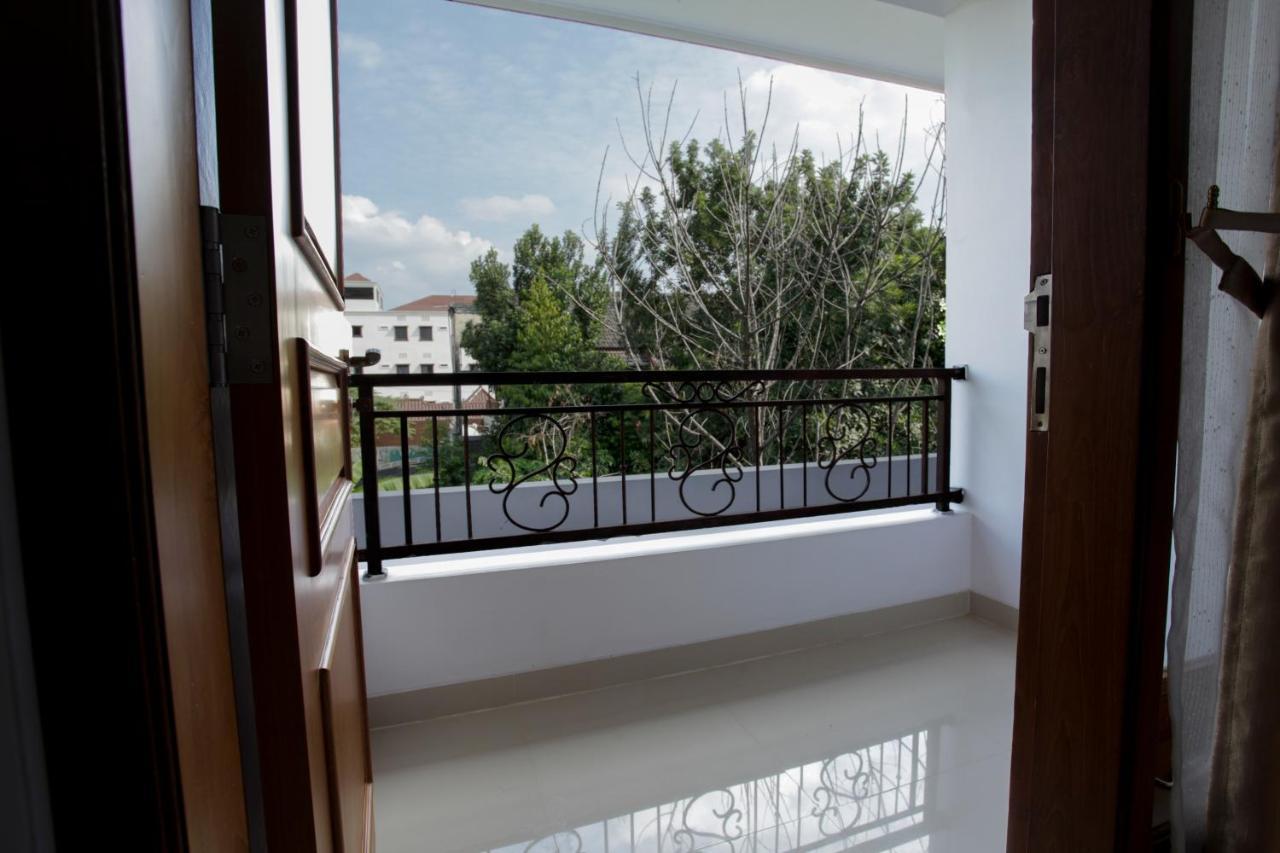 Banua Raya Homestay Джокьякарта Экстерьер фото